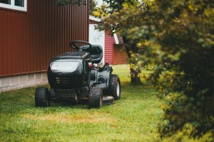 Enlever la sécurité du siège d’un tracteur tondeuse MTD